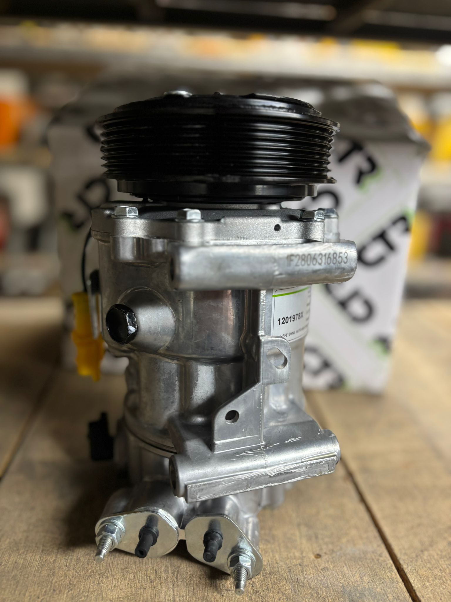 Compressore climatizzatore CTR Citroen Berlingo / C3 II - immagine 4